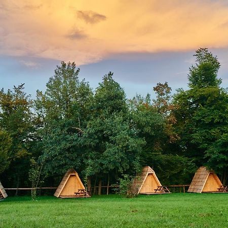 Glamping Village - Speleo Camp Logatec Esterno foto