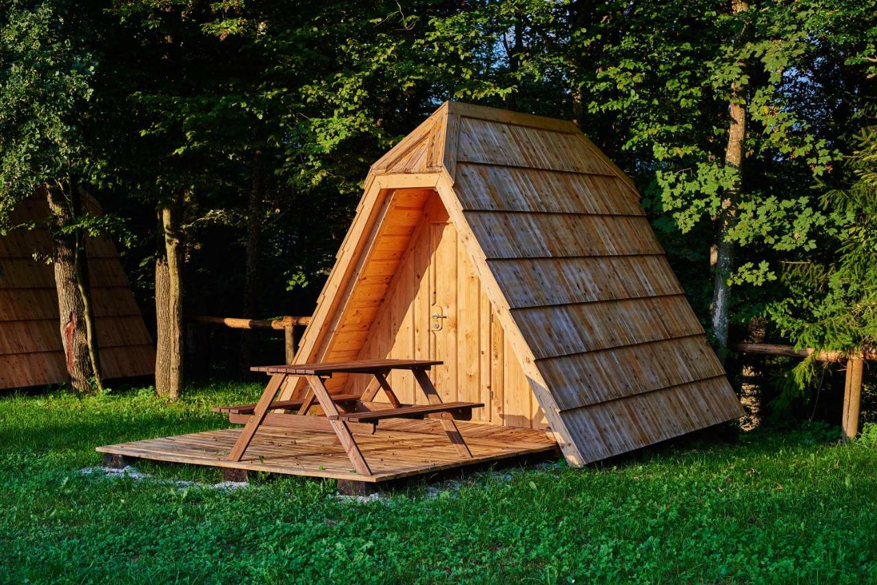 Glamping Village - Speleo Camp Logatec Esterno foto