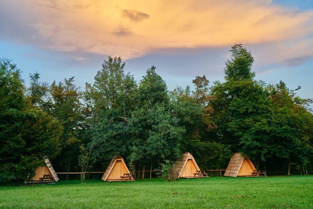 Glamping Village - Speleo Camp Logatec Esterno foto