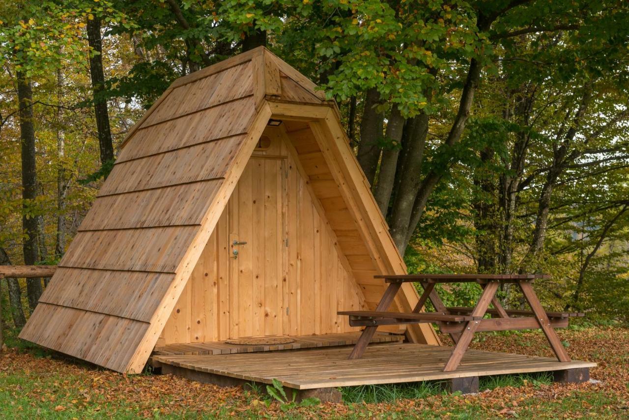 Glamping Village - Speleo Camp Logatec Esterno foto