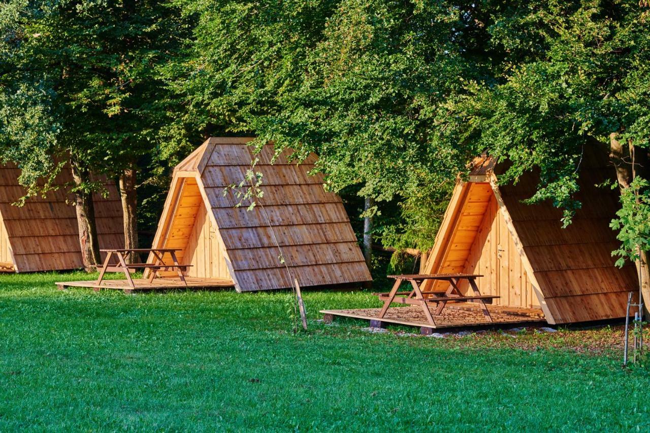 Glamping Village - Speleo Camp Logatec Esterno foto